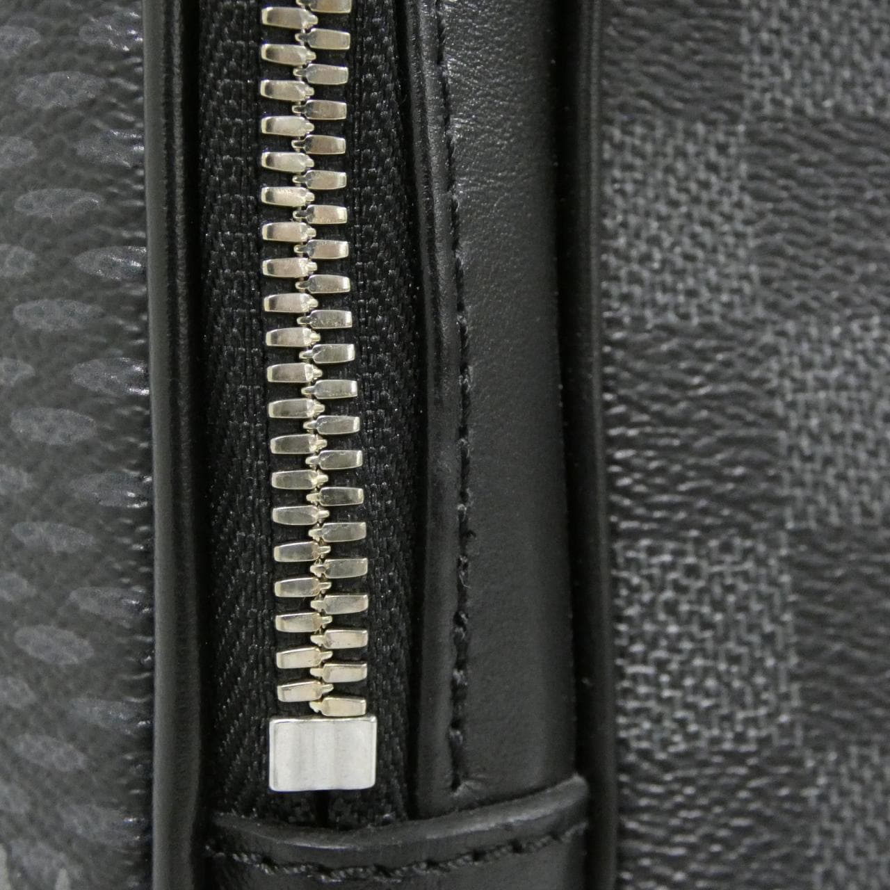 ルイヴィトン ダミエ グラフィット 3D キャンパス バックパック N50009 リュックサック