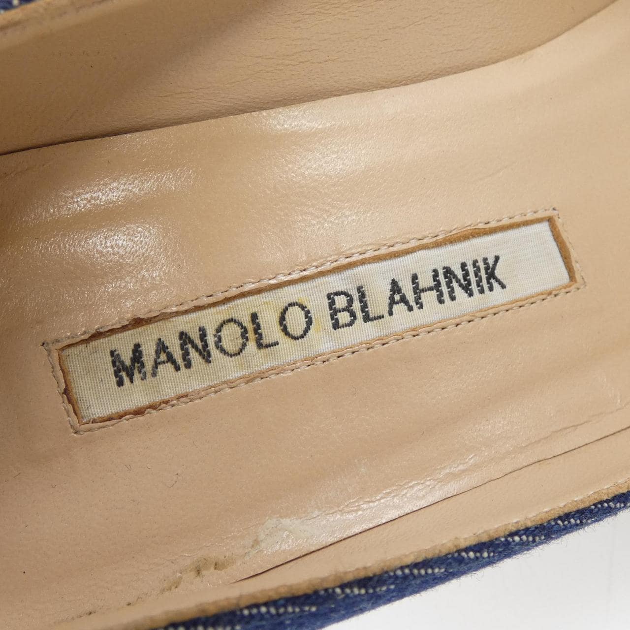 マノロブラニク MANOLO BLAHNIK ハンギシ パンプス
