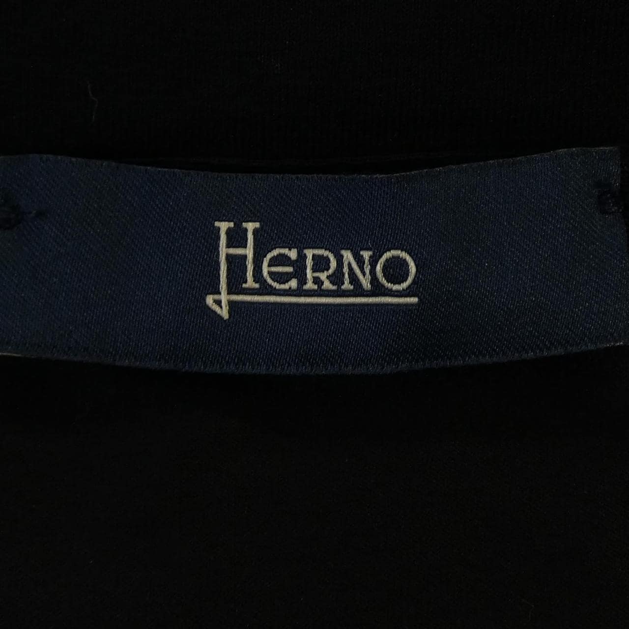 ヘルノ Herno JG000174U520039300 Tシャツ