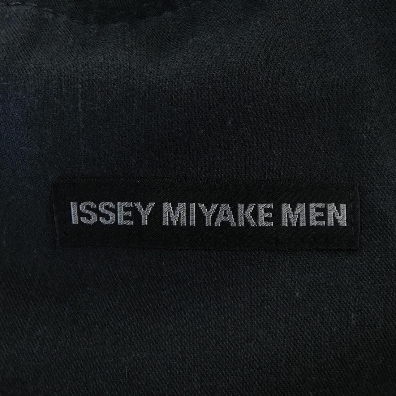 イッセイミヤケメン ISSEY MIYAKE MEN ME63FF197 パンツ