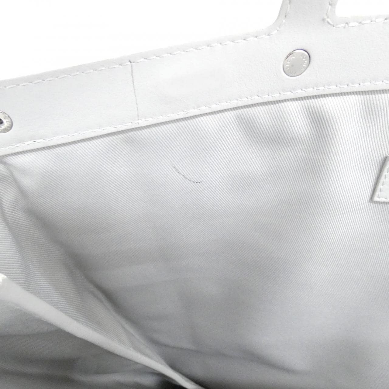 ルイヴィトン ホワイト モノグラム ロゴ フラット ヴェルティカル トート M44627 バッグ