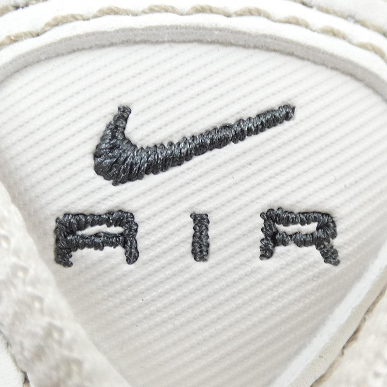 ナイキ NIKE FJ1920-100 スニーカー