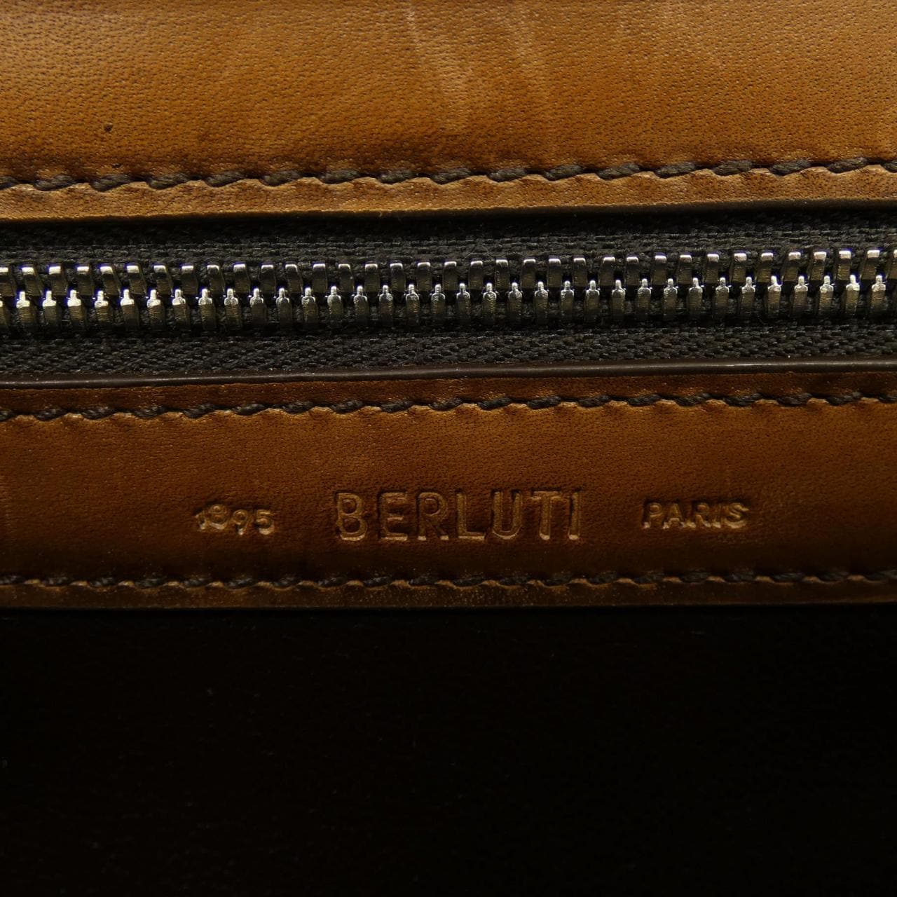 ベルルッティ Berluti アンディクロスボディメッセンジャー BAG