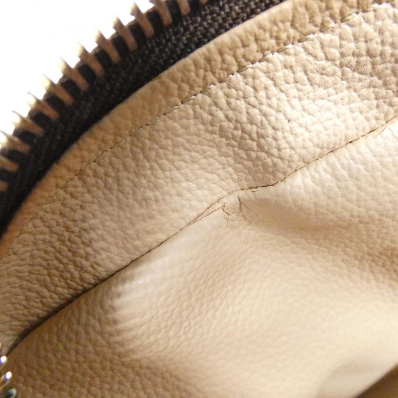 LOUIS VUITTON Monogram Truss Toilette 23cm M47524 Pouch