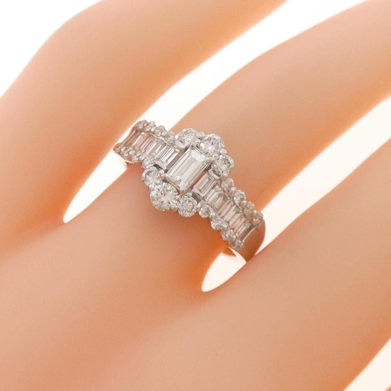 PT900 ダイヤモンド リング 1.00CT