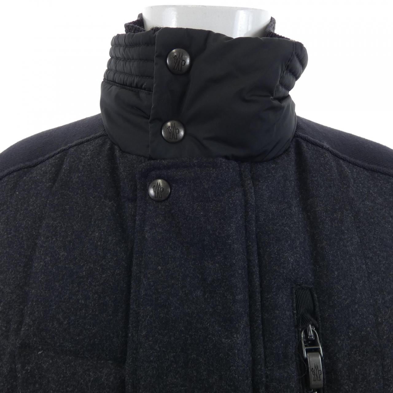 モンクレールガムブルー MONCLER GAMMEBLEU 22391423 ダウンコート
