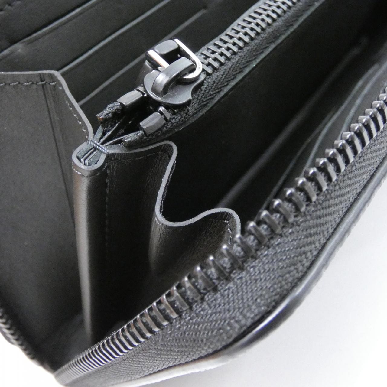 ルイヴィトン LVアエログラム ジッピー ウォレット ホリゾンタル M25959 財布