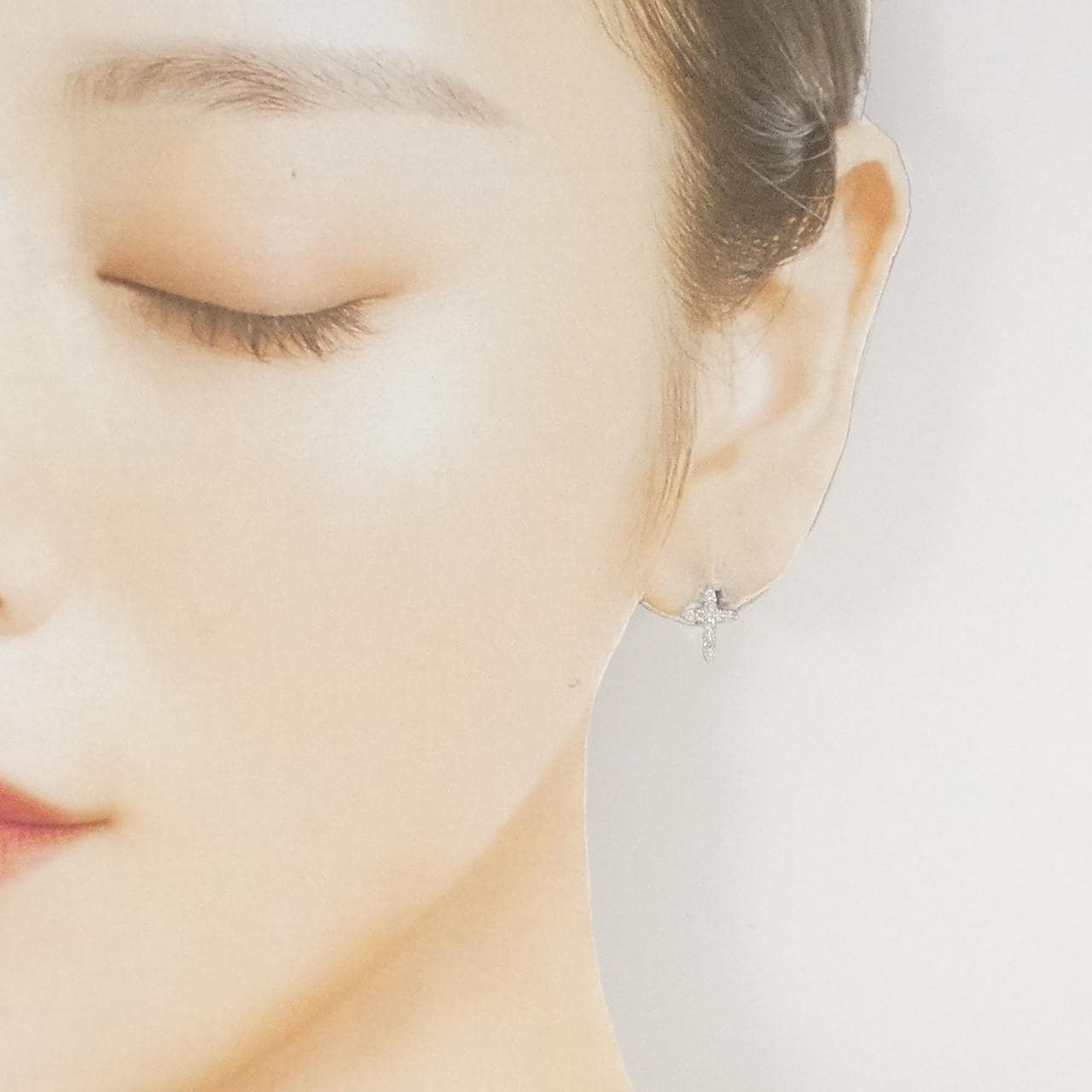 PT900 クロス ダイヤモンド ピアス 0.20CT