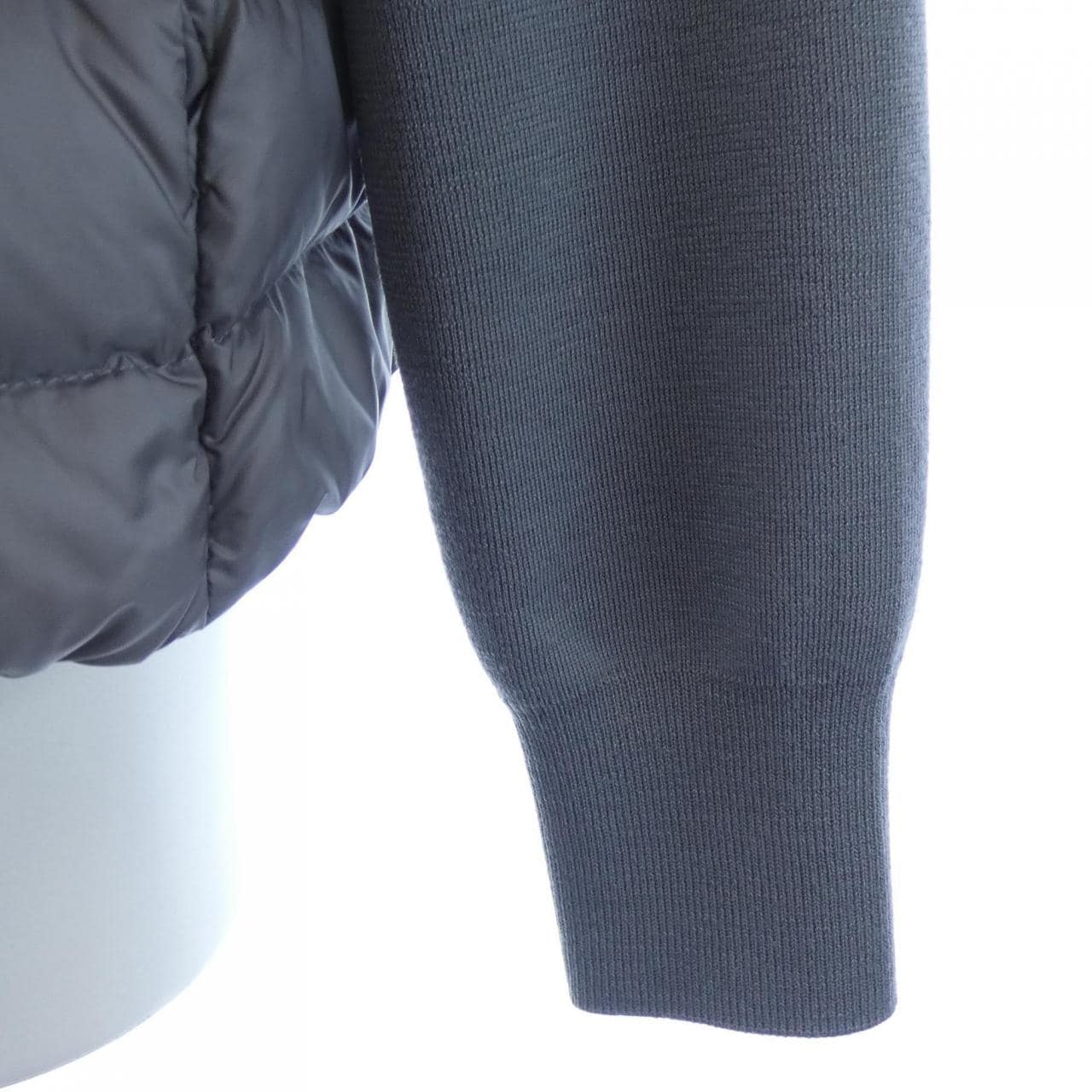 モンクレール MONCLER 20939B00030 ブルゾン