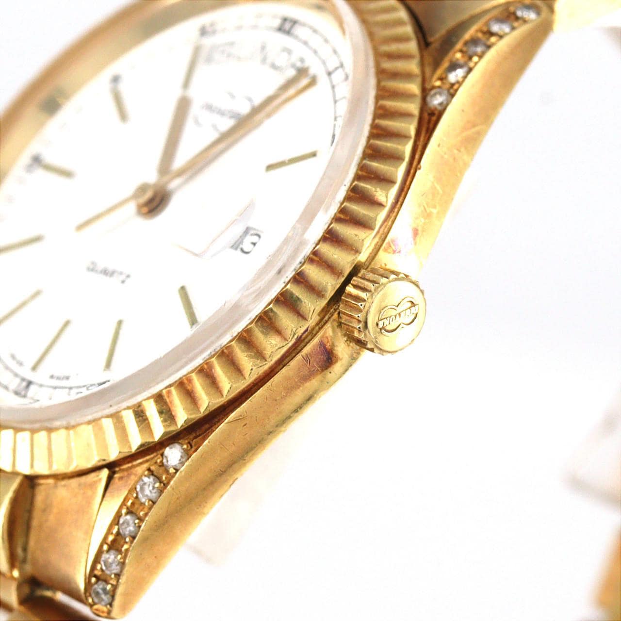 【ノーメンテナンス還元価格】ウノアエレ デイデイト YG 9240 YG クォーツ