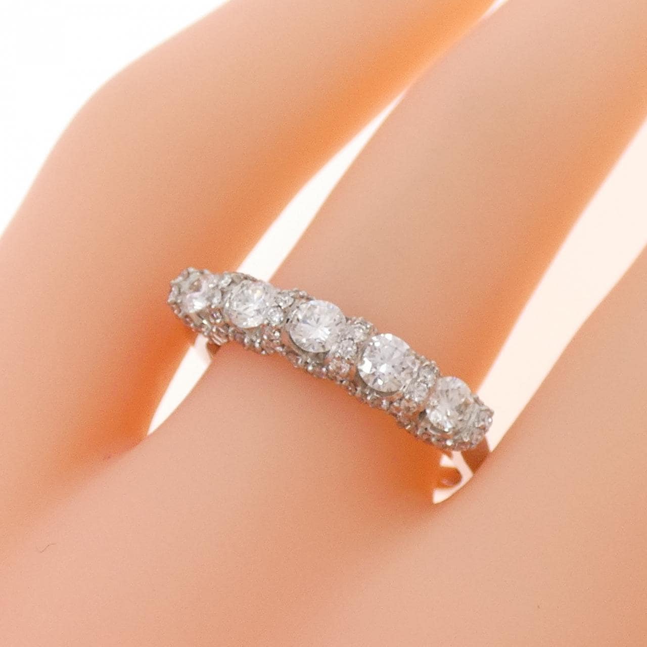 PT950 Diamond Ring 0.70CT
