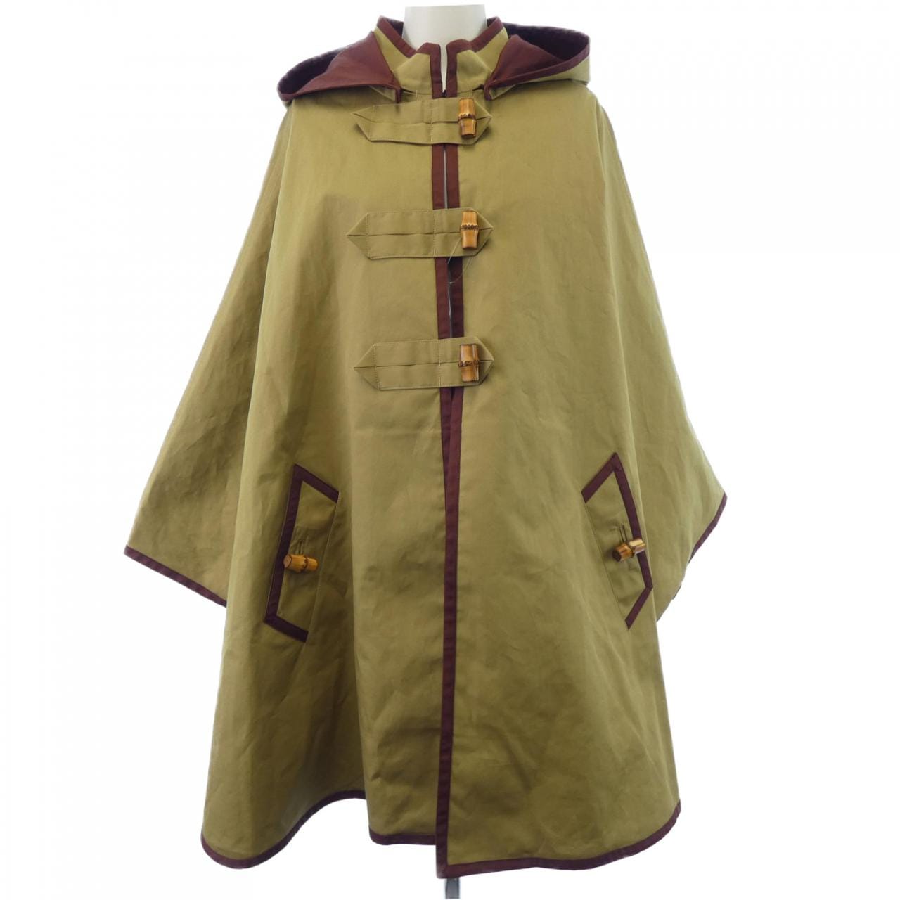 グッチ GUCCI 744672 ZAIF0 ケープ