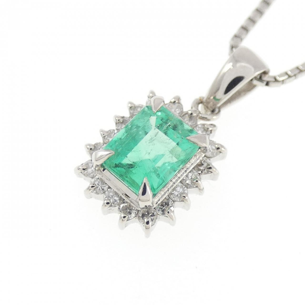 PT900/PT850 エメラルド ネックレス 0.66CT