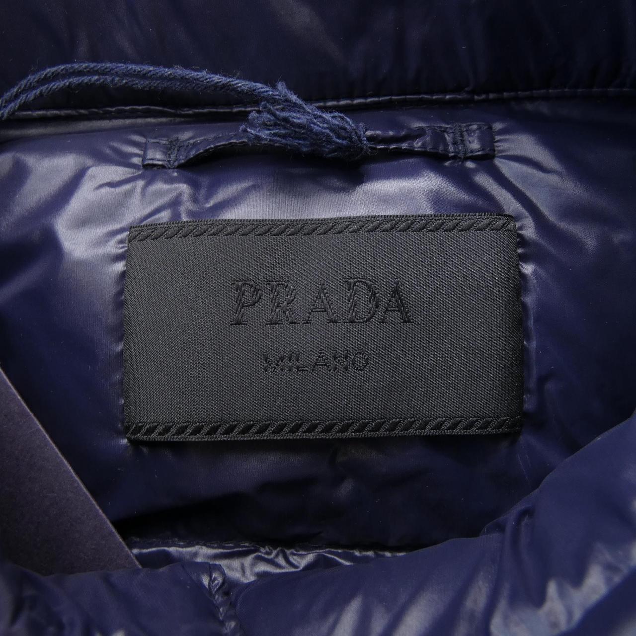 普拉达PRADA羽绒服