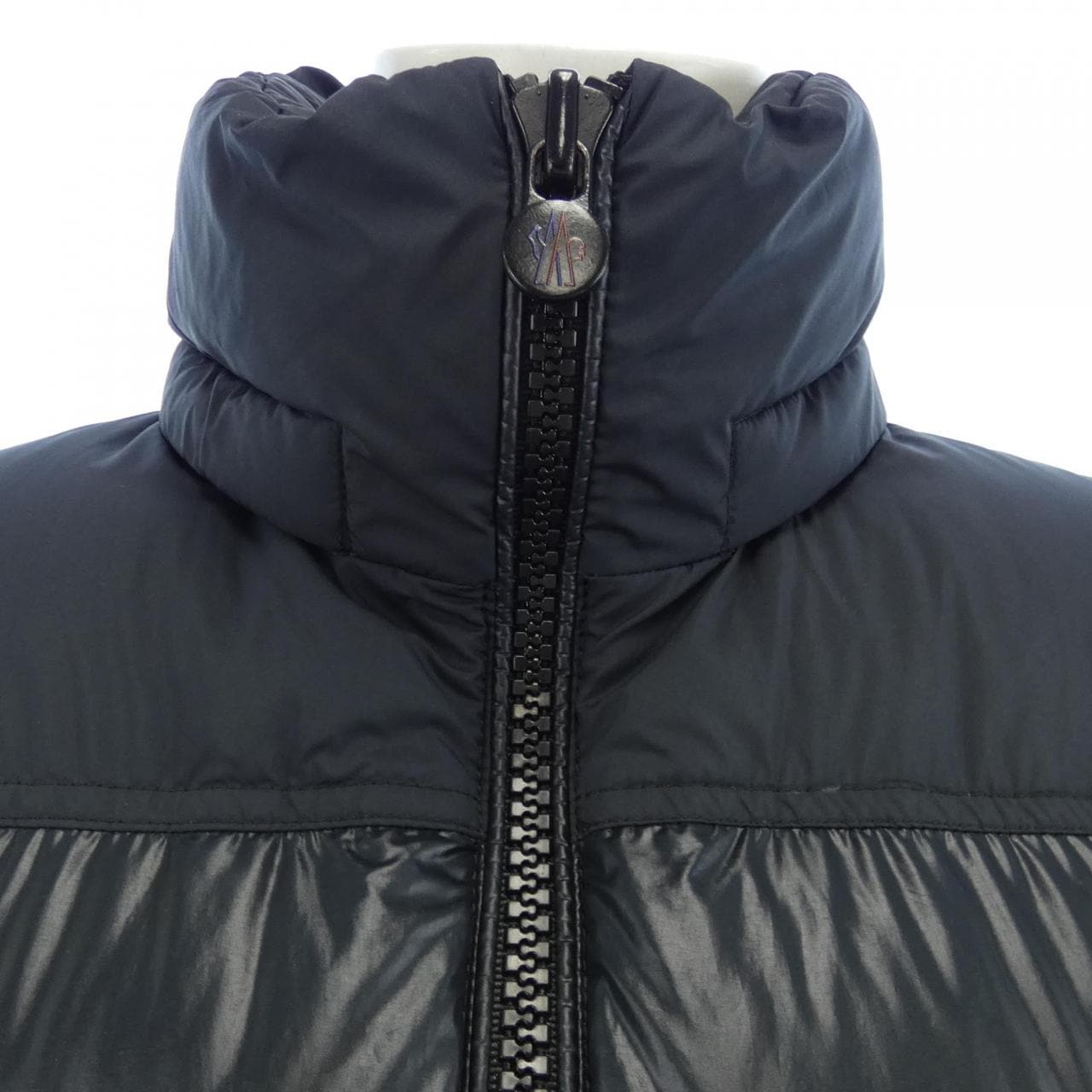 モンクレール MONCLER ダウンジャケット
