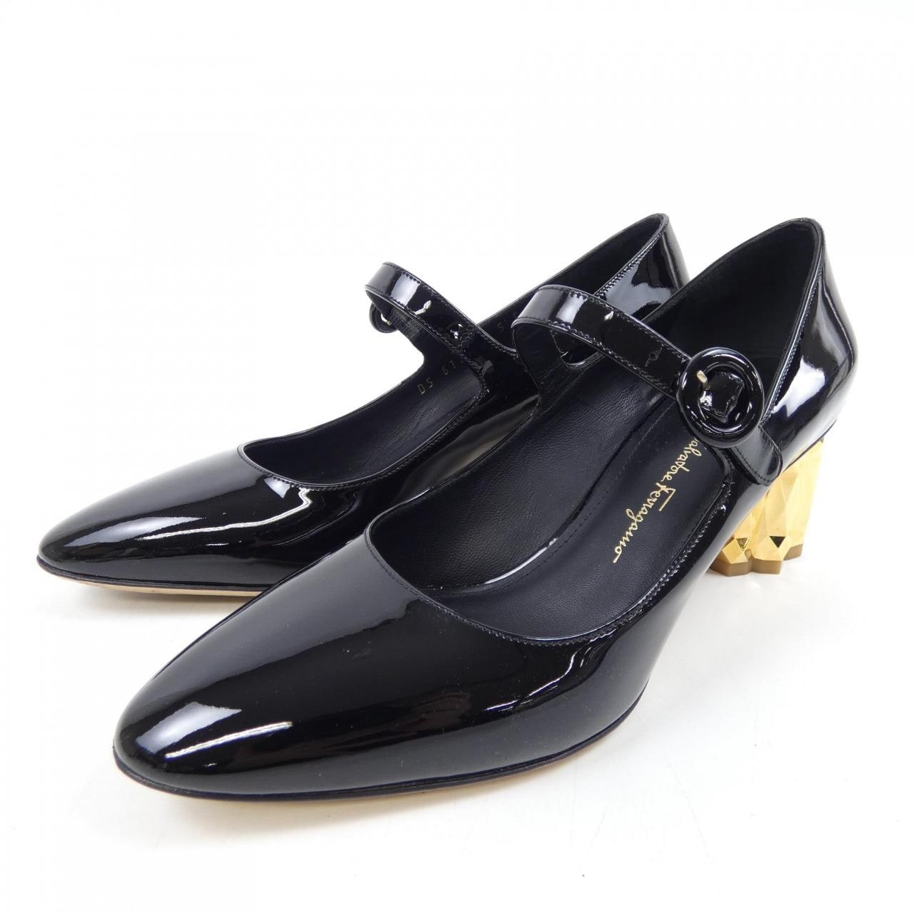 サルヴァトーレフェラガモ SALVATORE FERRAGAMO パンプス
