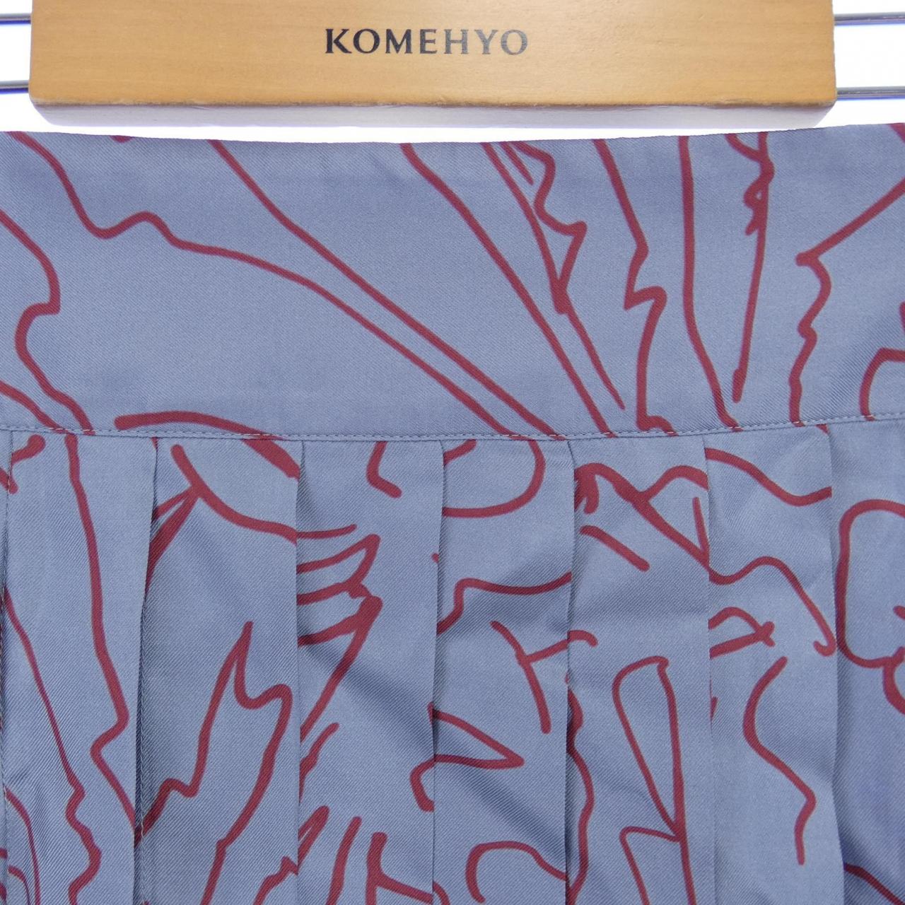 サルヴァトーレフェラガモ SALVATORE FERRAGAMO スカート