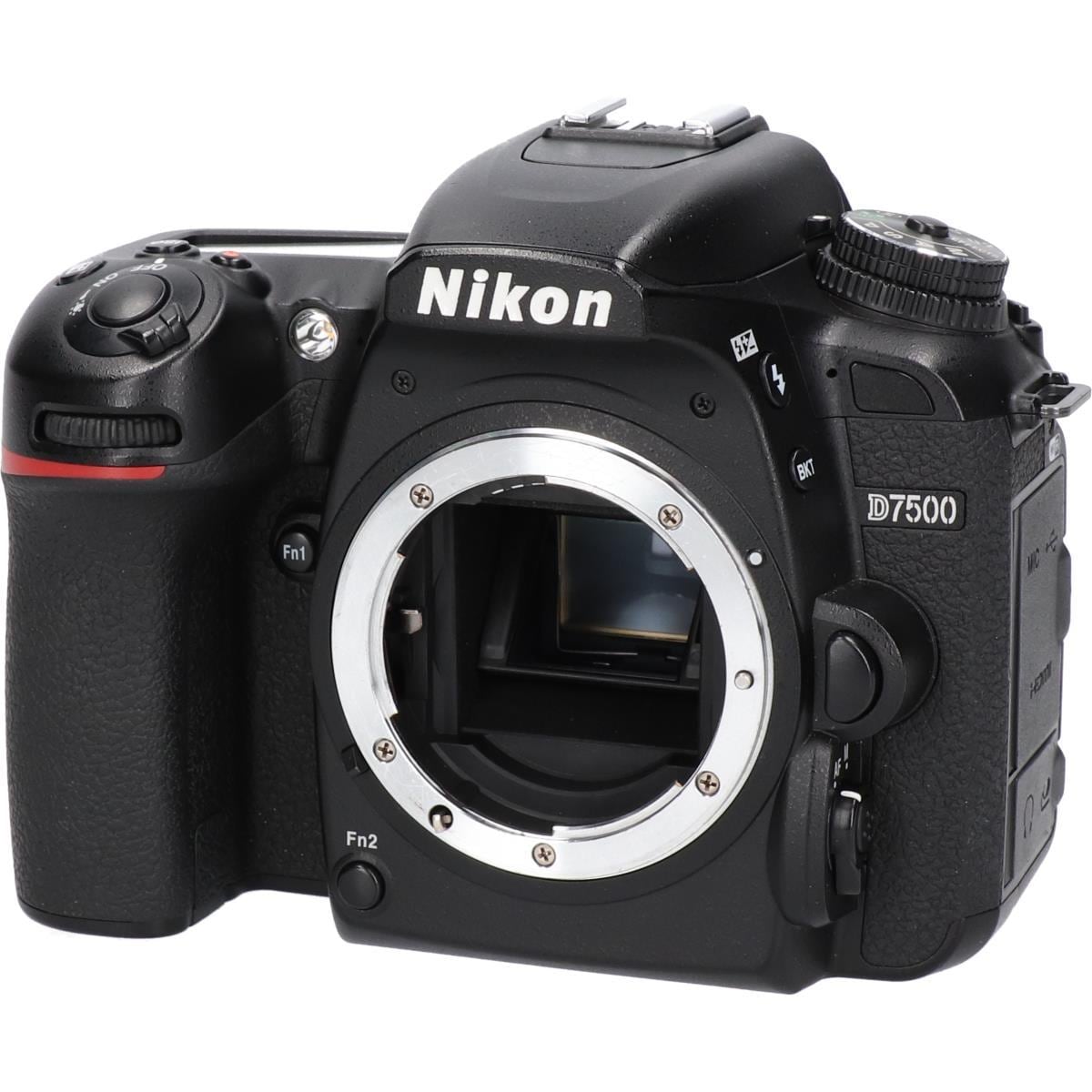 NIKON D7500