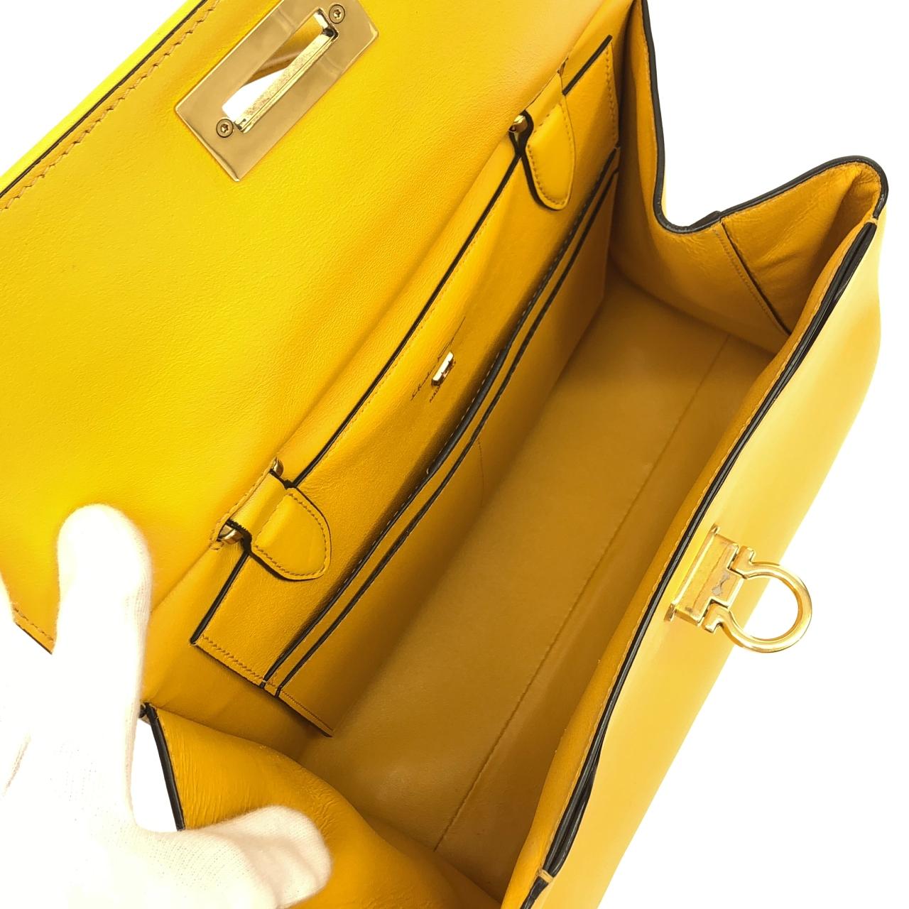 サルヴァトーレフェラガモ 21 0892 バッグ