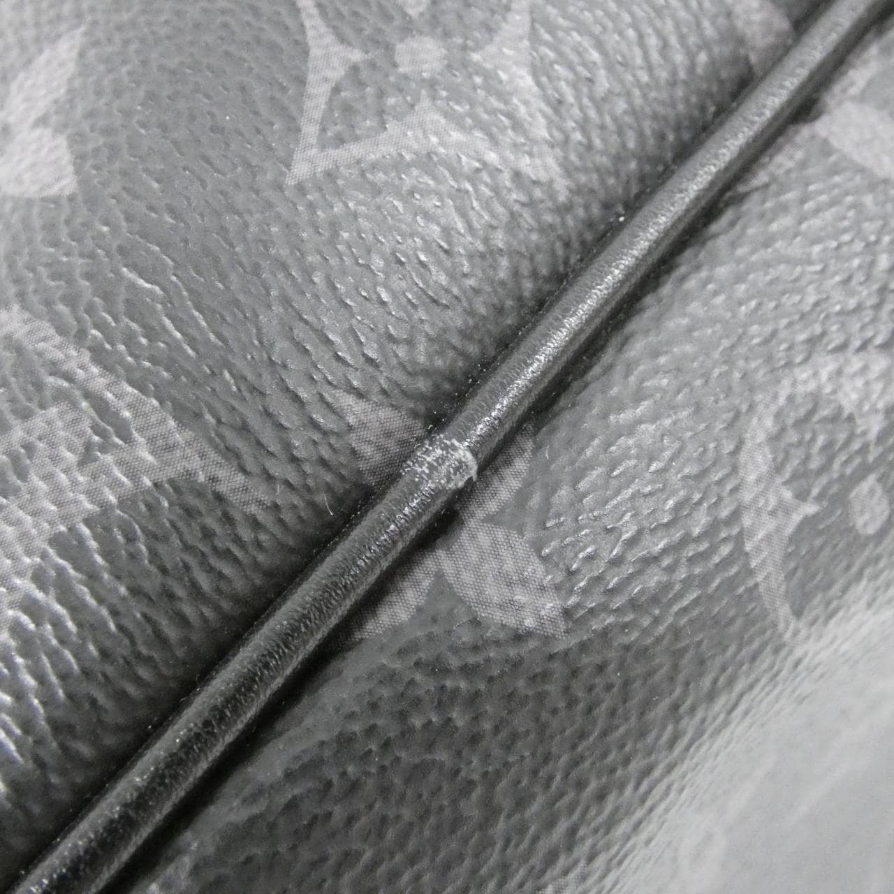 ルイヴィトン モノグラム エクリプス ロッカー ドップキット M83113 ポーチ