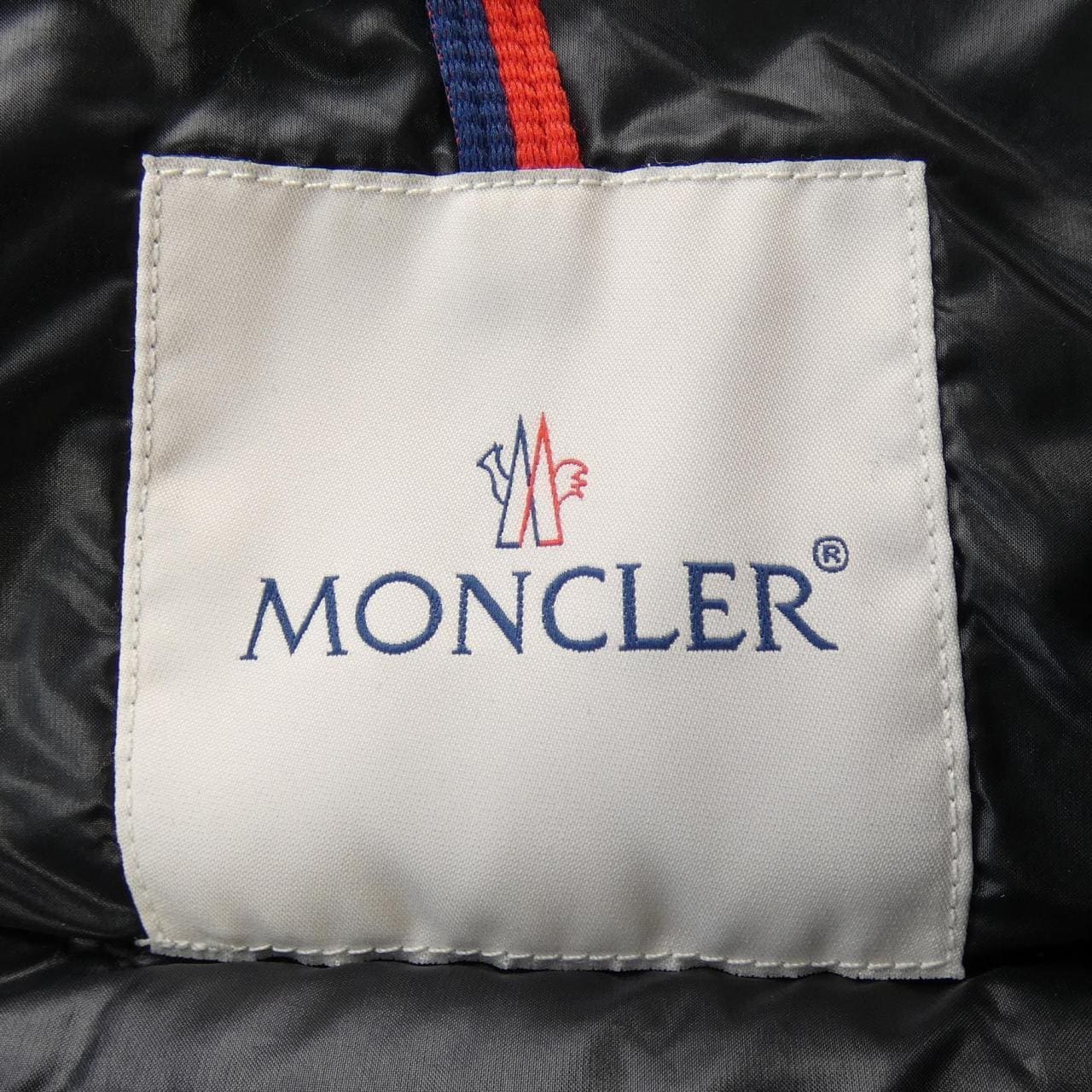 モンクレール MONCLER ダウンジャケット