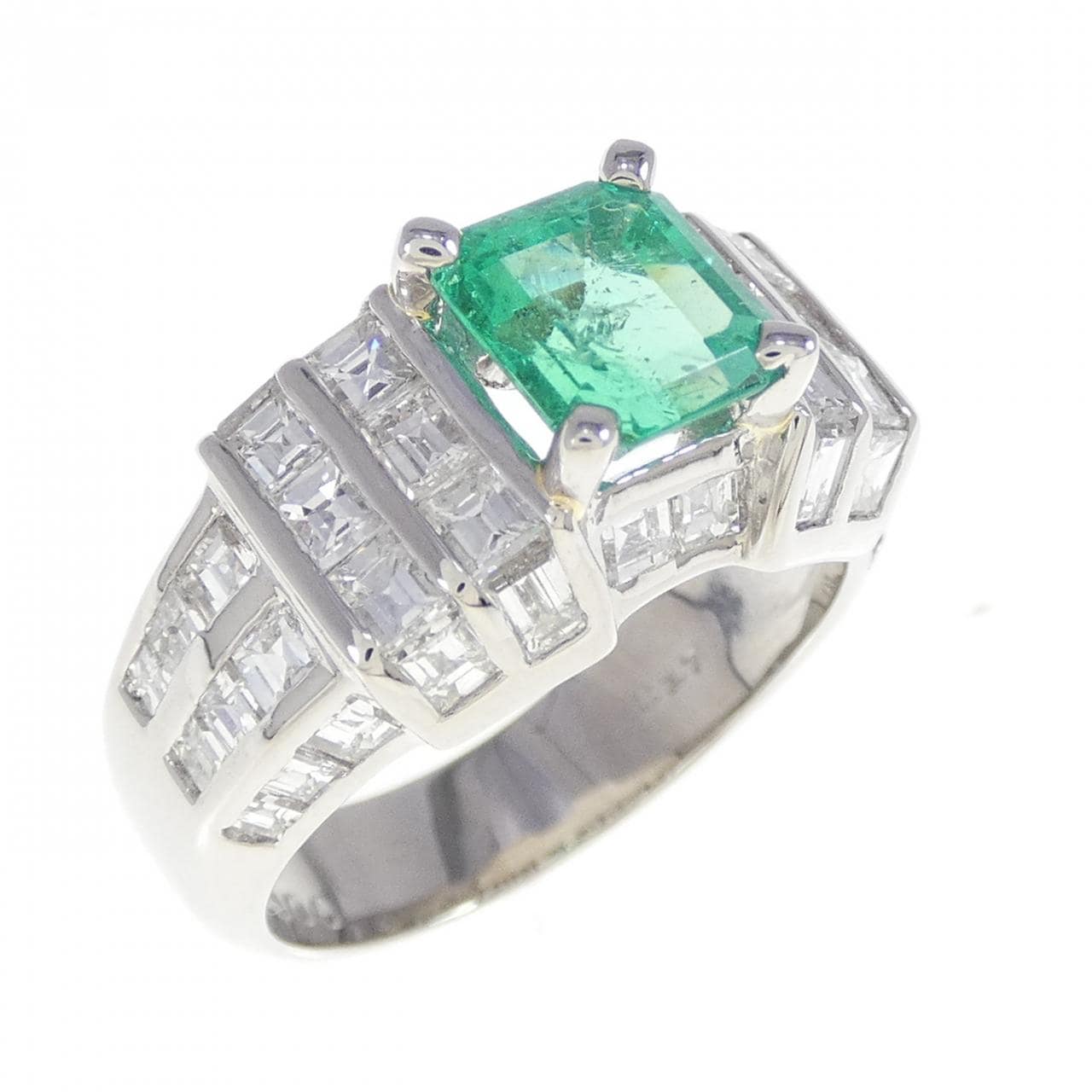 PT900 エメラルド リング 1.26CT