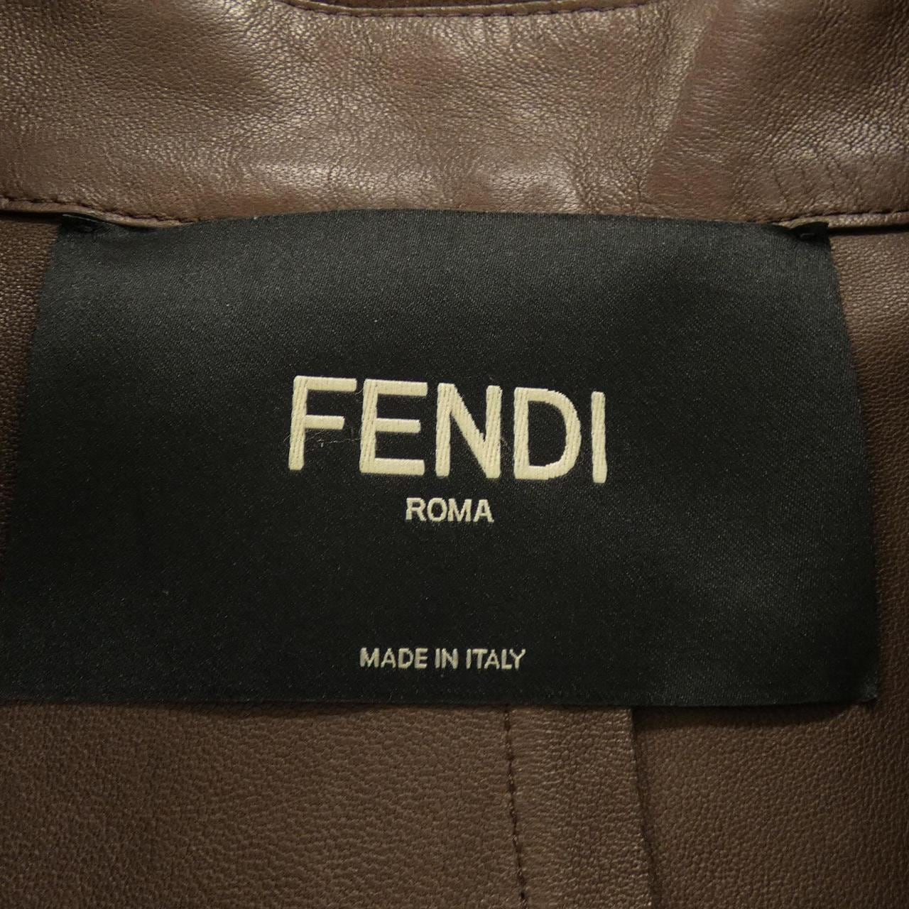 フェンディ FENDI FPJ015 AB78 レザージャケット