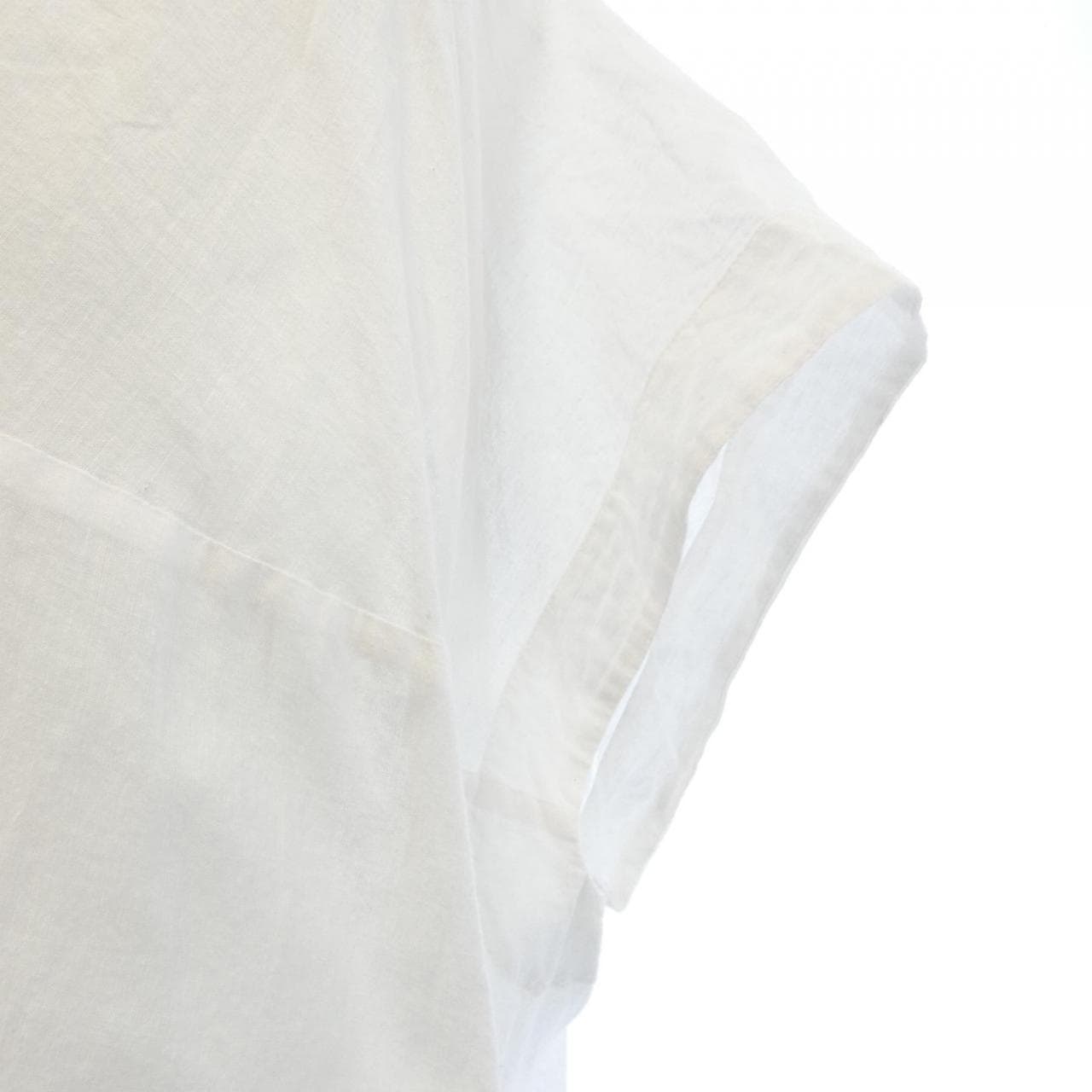 ヤンヤンヴァンエシュ JAN-JAN VANESSCHE トップス