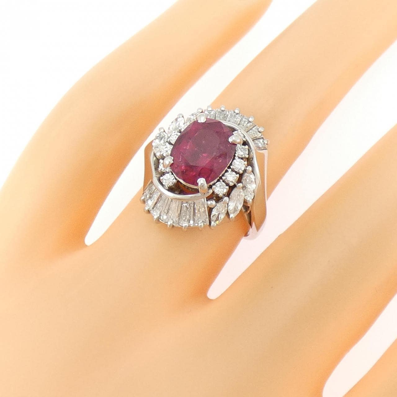 PT900红宝石戒指2.72CT