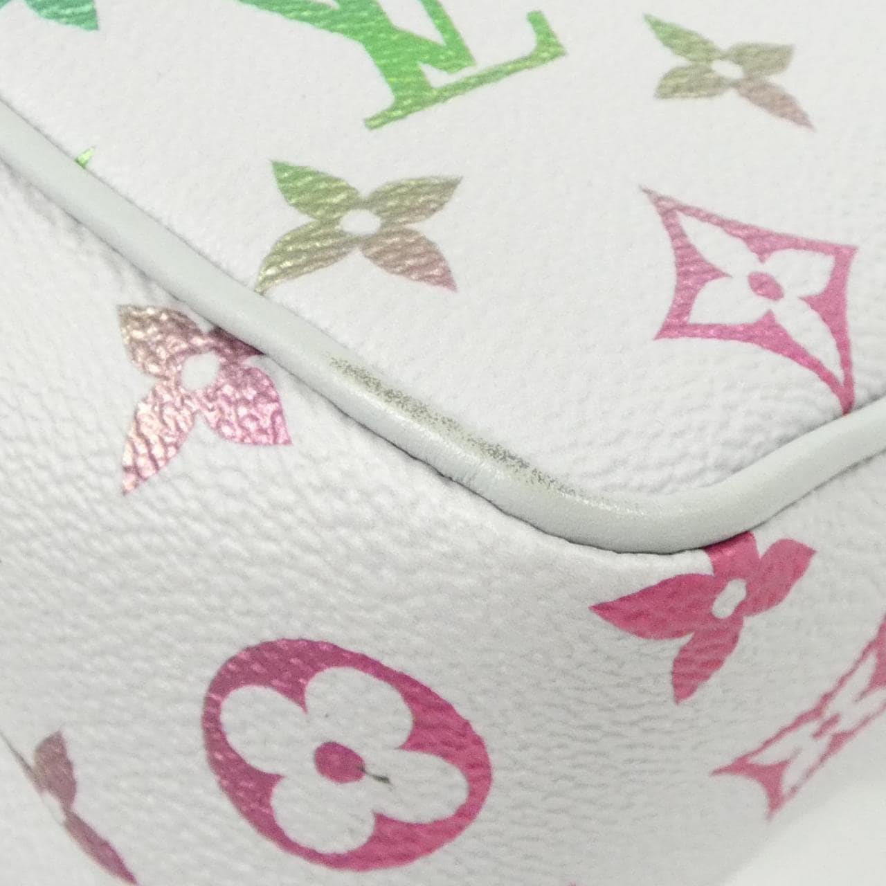 ルイヴィトン モノグラム イリディセント ナイル M13897 バッグ