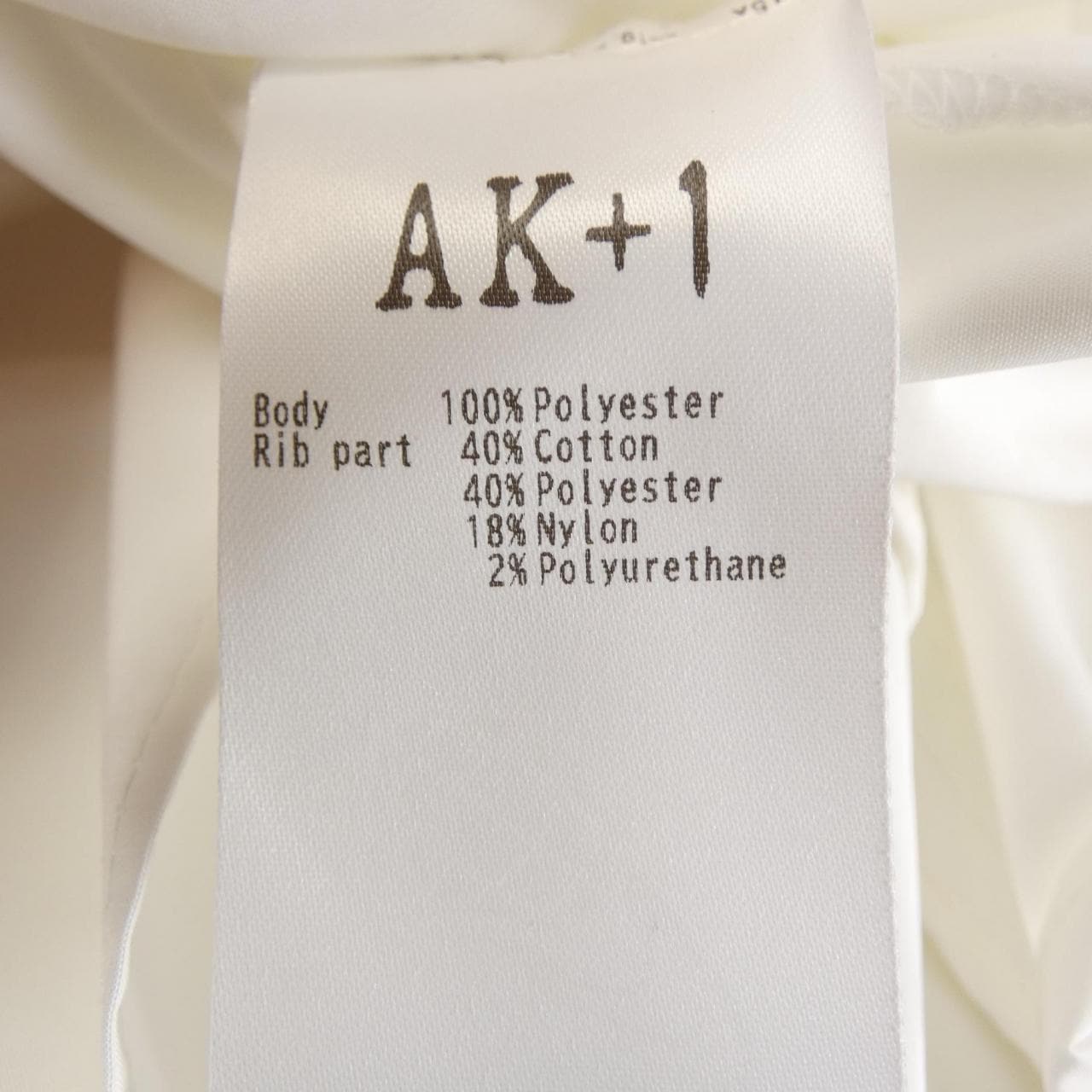 AK+1 64-11-0222-563 トップス