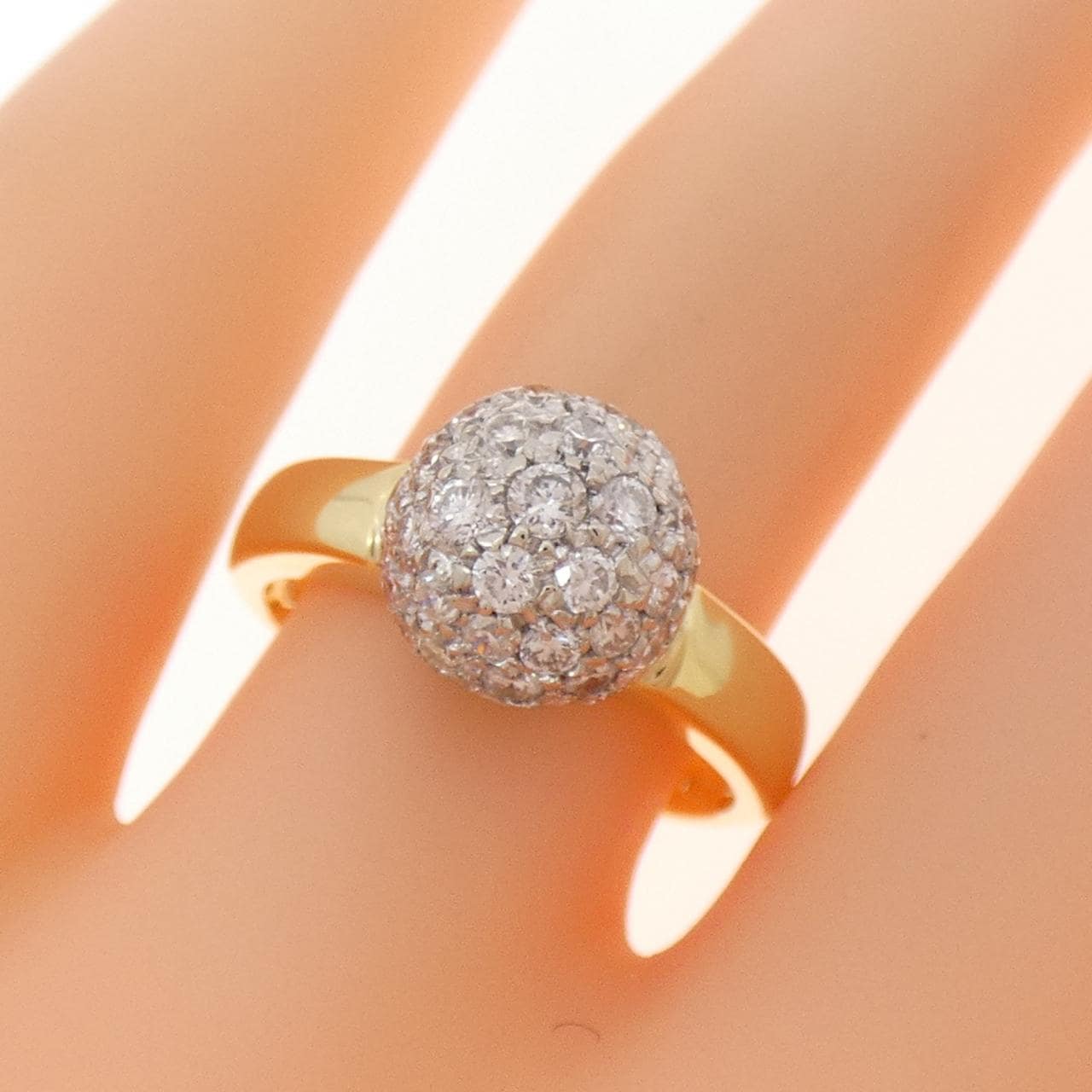 750YG/750WG パヴェ ダイヤモンド リング 0.92CT