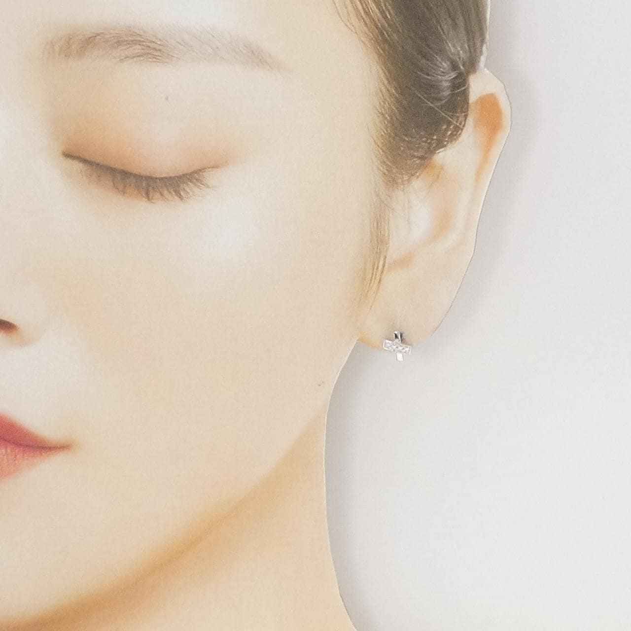 タサキ ダイヤモンド ピアス 0.04CT