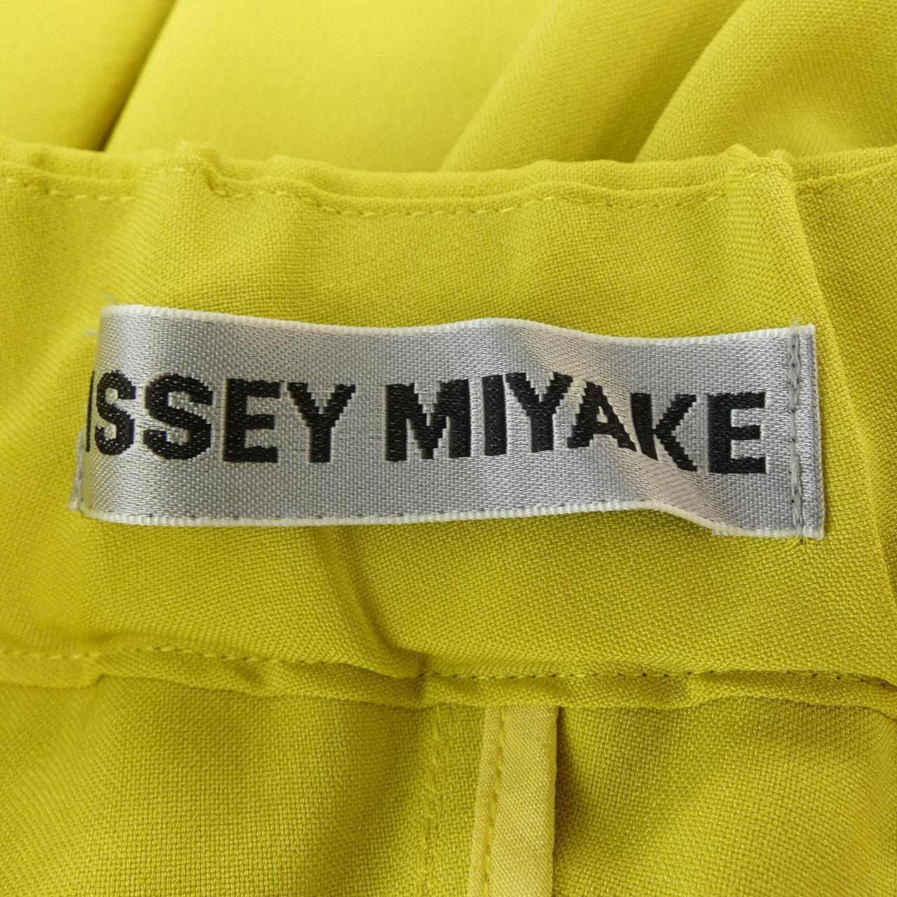 イッセイミヤケ ISSEY MIYAKE IM21FF577 パンツ