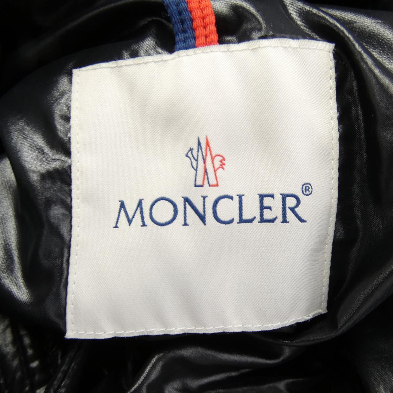 モンクレール MONCLER ダウンジャケット