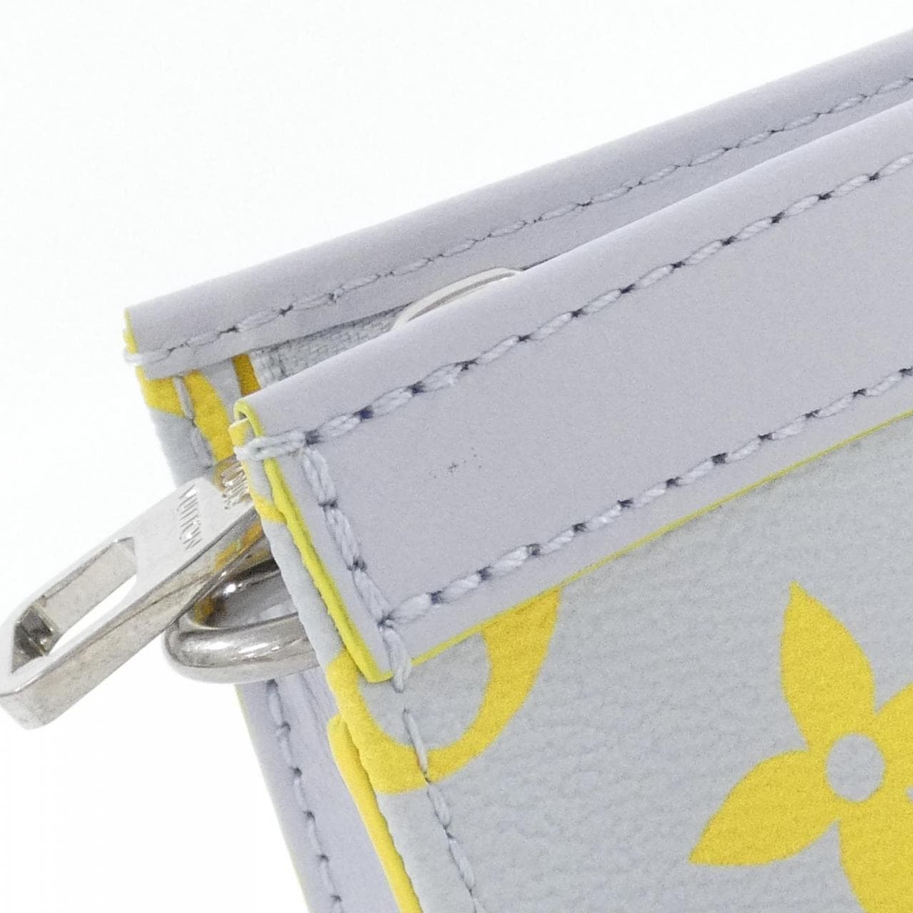 LOUIS VUITTON Monogram Glow Gaston 可穿戴钱包 M14690 单肩包