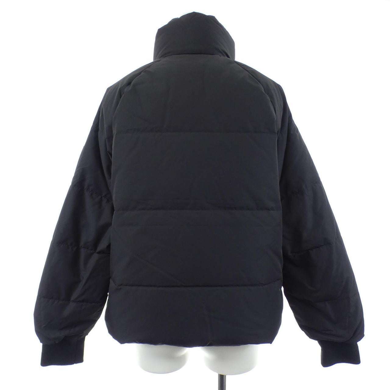 バーバリー BURBERRY 8122727 ダウンジャケット