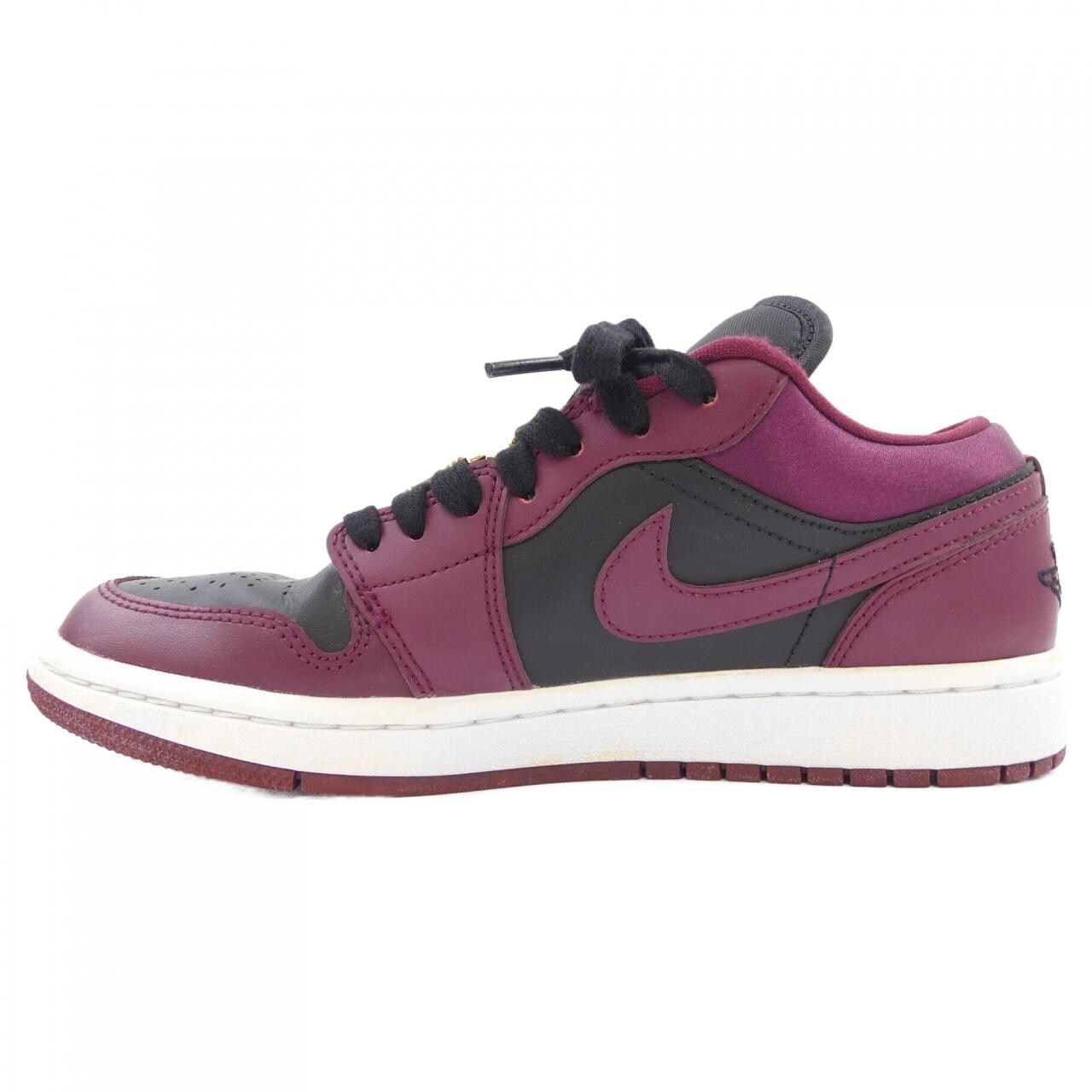 ナイキ NIKE スニーカー