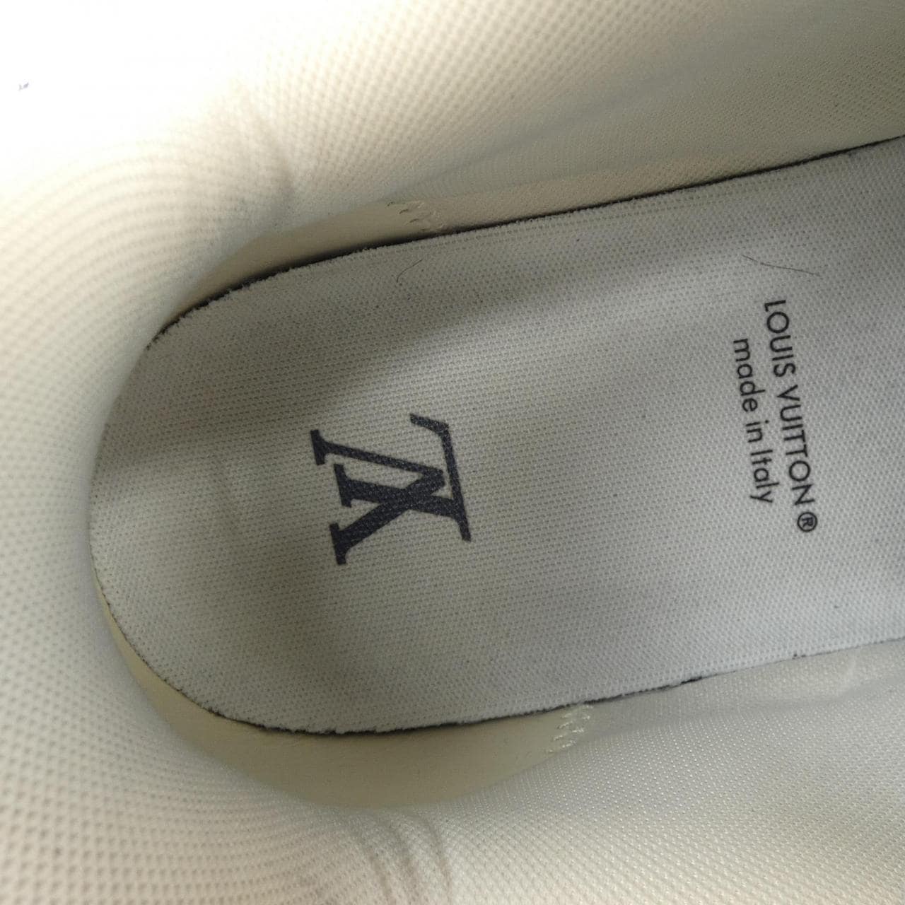 ルイヴィトン LOUIS VUITTON GO1202 スニーカー