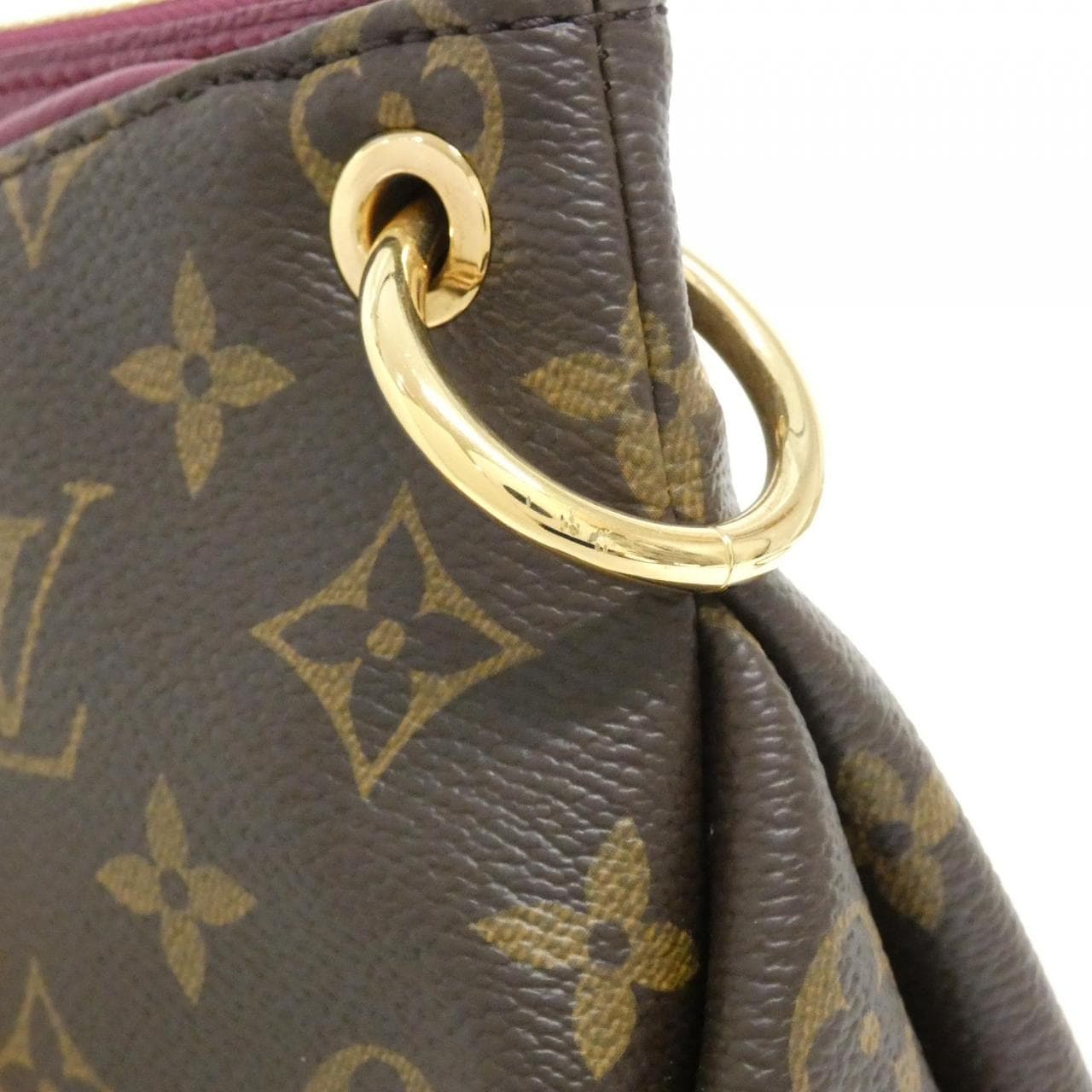 LOUIS VUITTON Monogram Pallas M40906 包