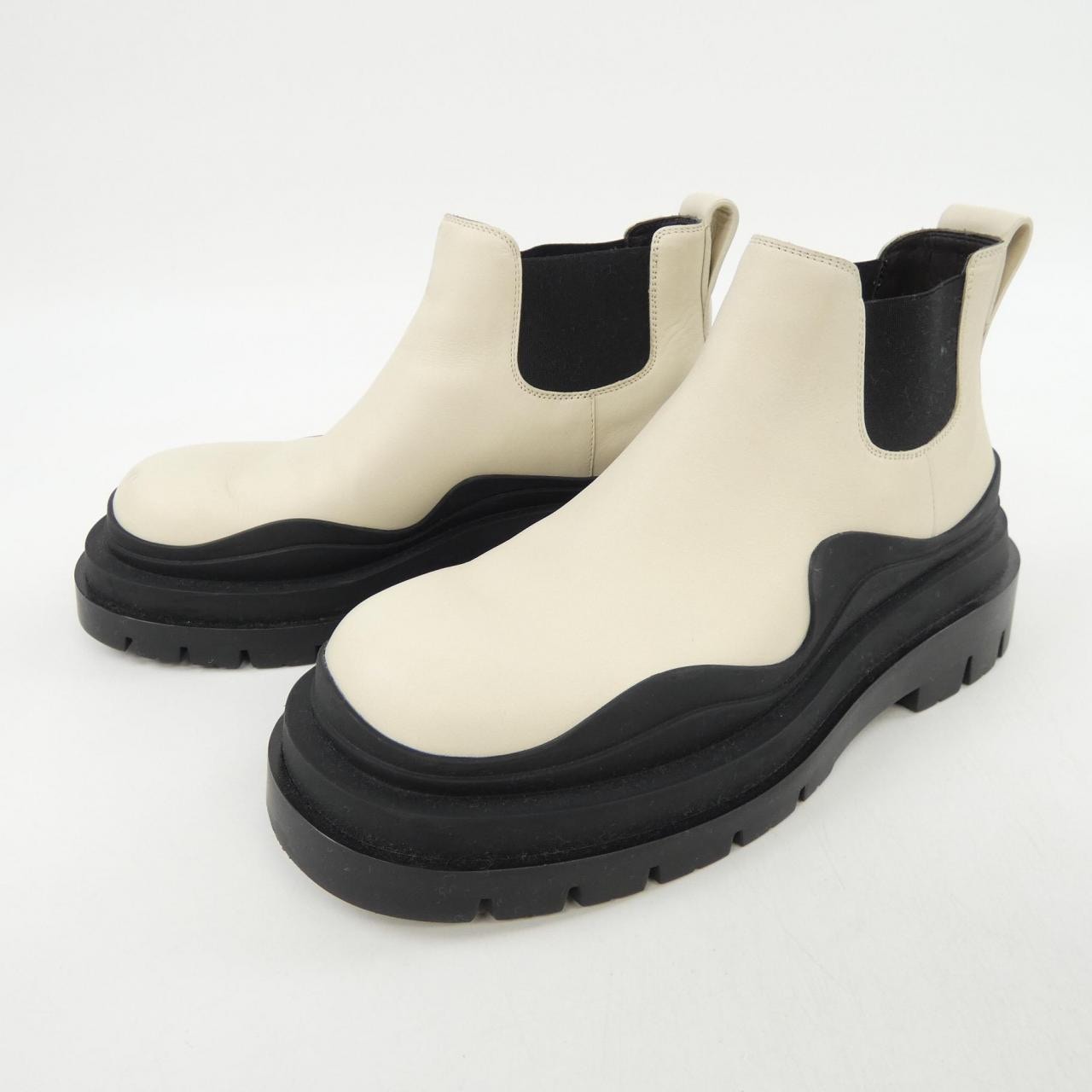 ボッテガヴェネタ BOTTEGA VENETA タイヤアンクルチェルシーブーツ 630300VBS50 ブーツ