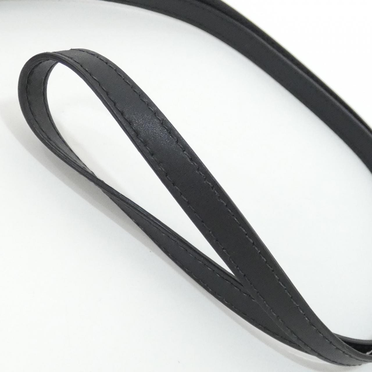 ヴァレンティノガラヴァーニ UY0P0342GTC 財布