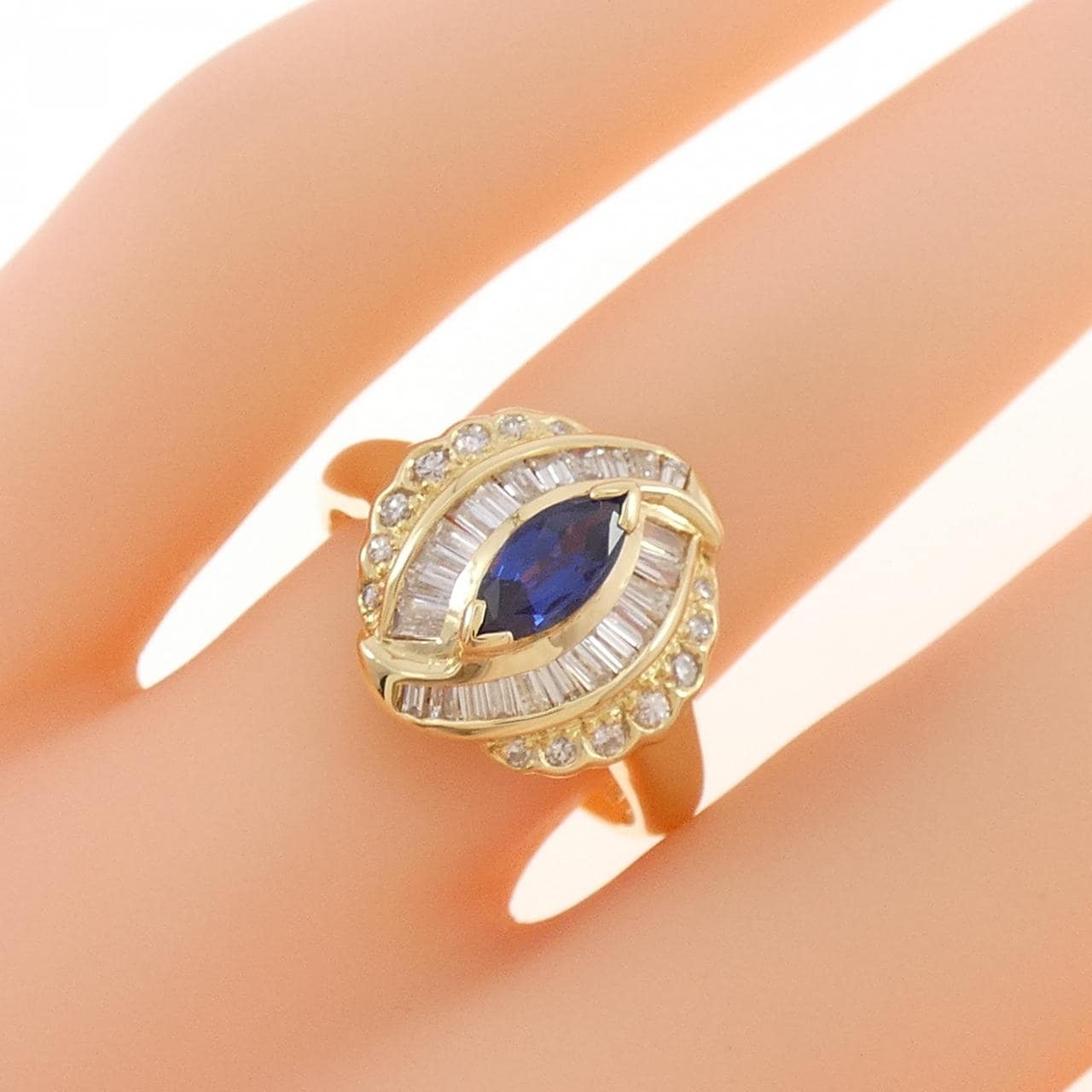 18KYG サファイヤ リング 0.37CT
