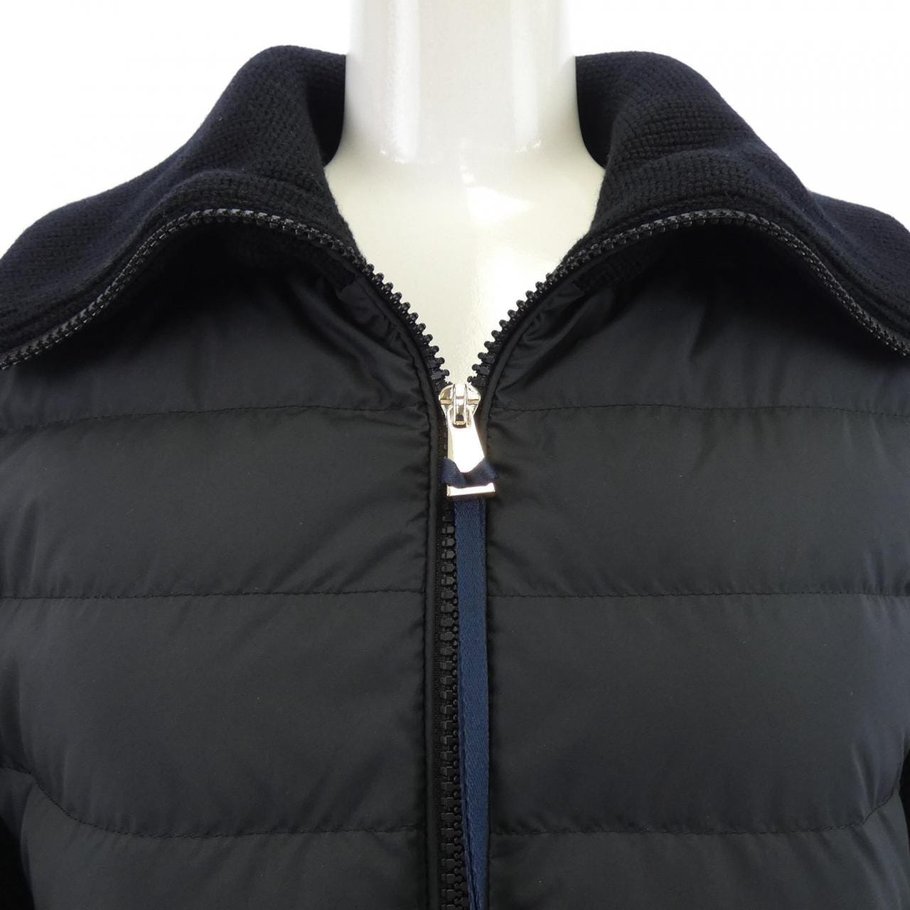 【新品】モンクレール MONCLER 20939B00035 ダウンジャケット