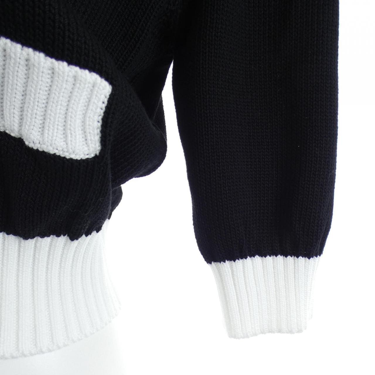 プラダ PRADA クロップド セミラグランショルダー P25I04 S211 1ZO5 カーディガン