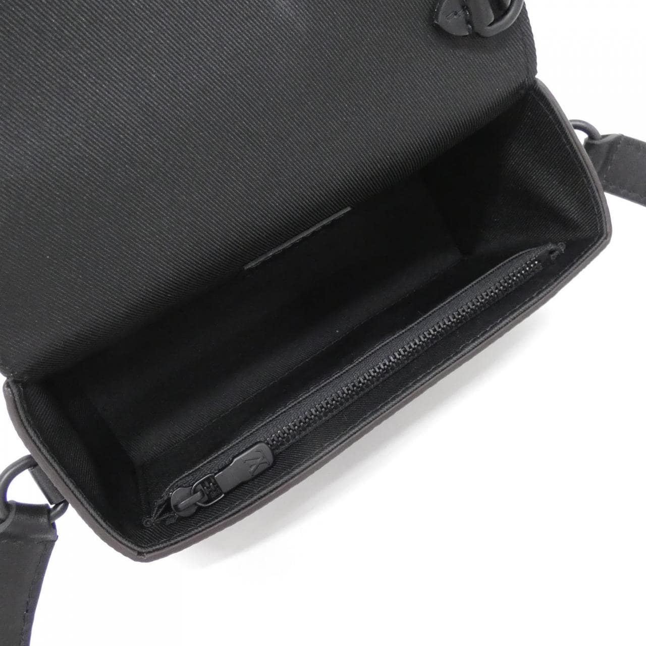 ルイヴィトン モノグラム マカサー スティーマー ウェアラブル ウォレット M83613 ショルダーバッグ