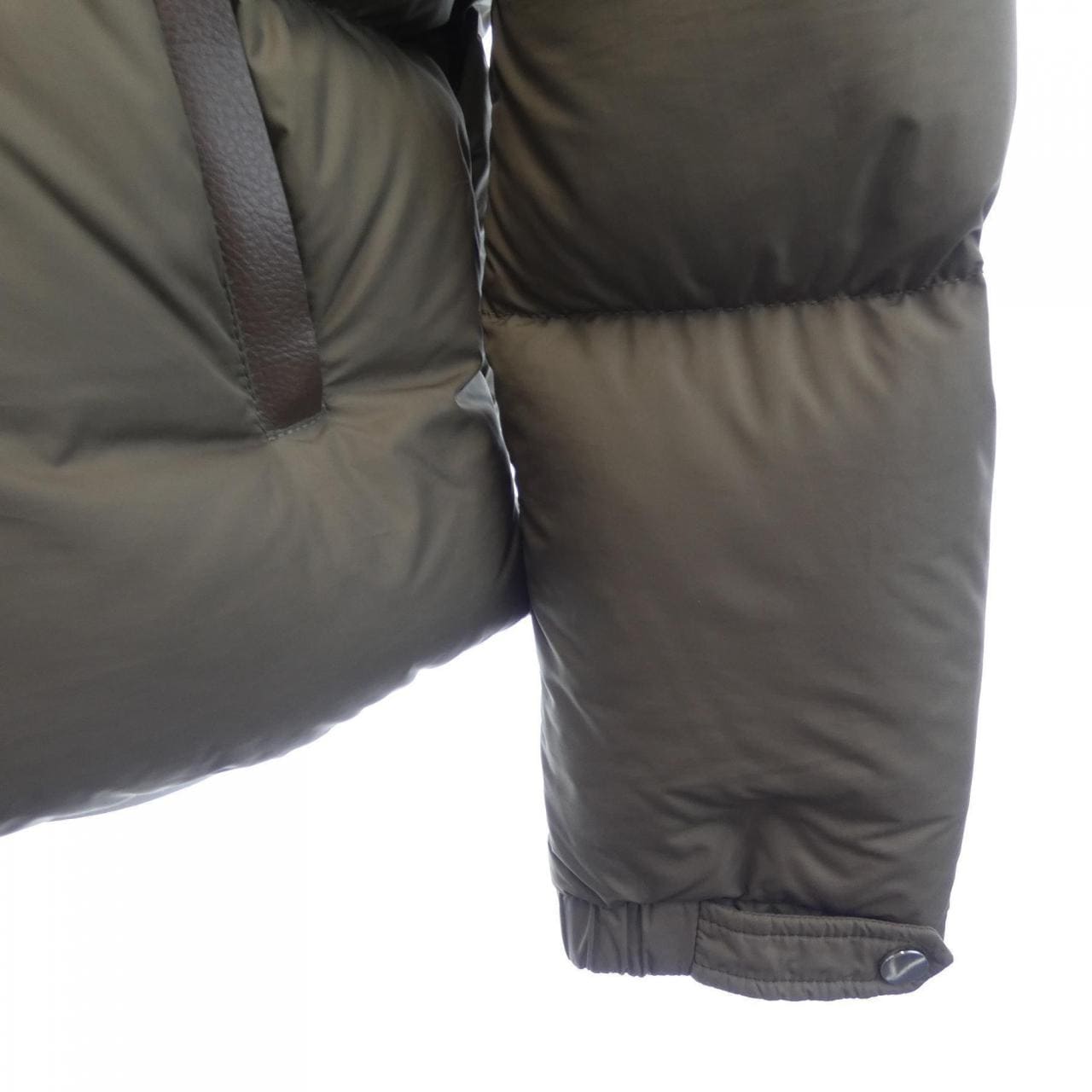 モンクレール MONCLER BESBRE ダウンジャケット