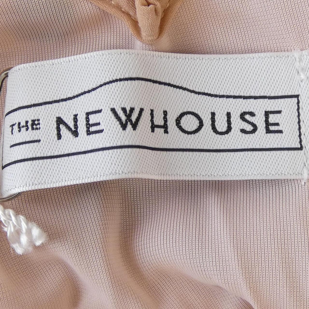 ザニューハウス THE NEWHOUSE トップス