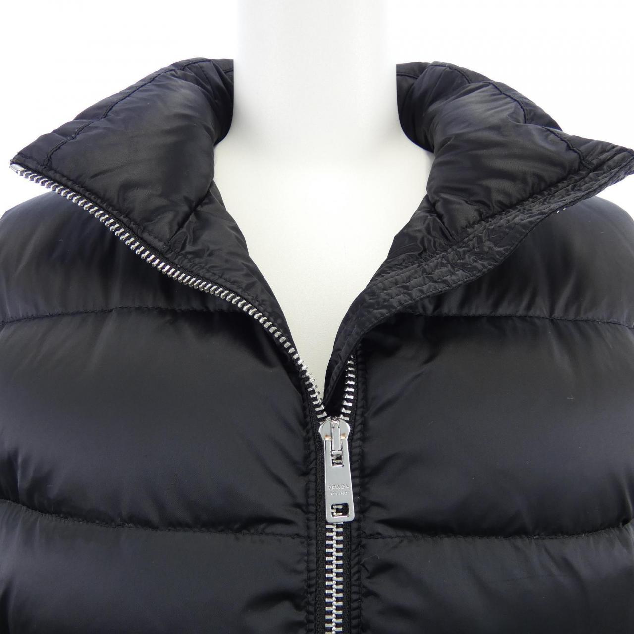 プラダ PRADA トライアングルロゴ 29W149 R152 1DAB ダウンジャケット