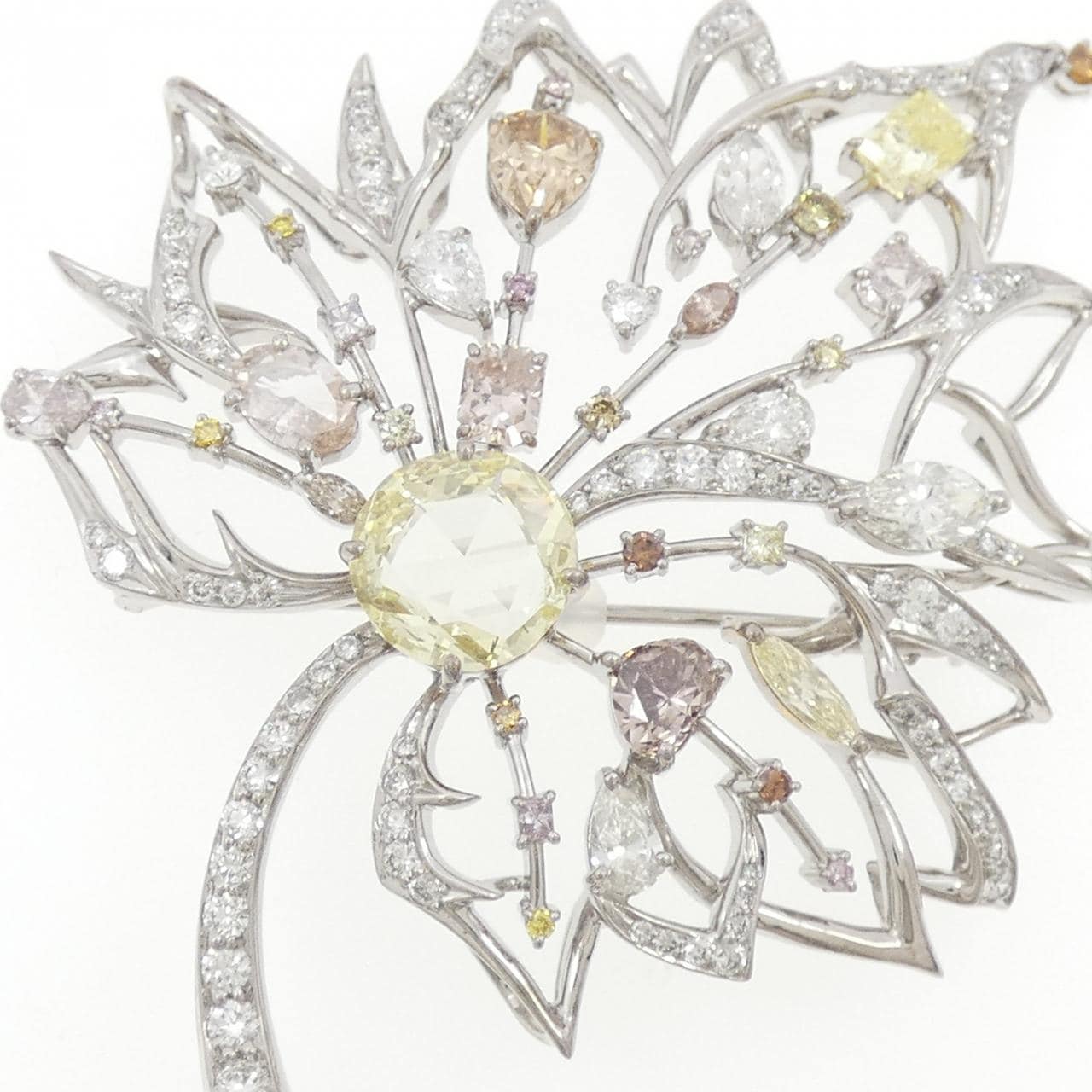 750WG リーフ ダイヤモンド ブローチ 1.84CT